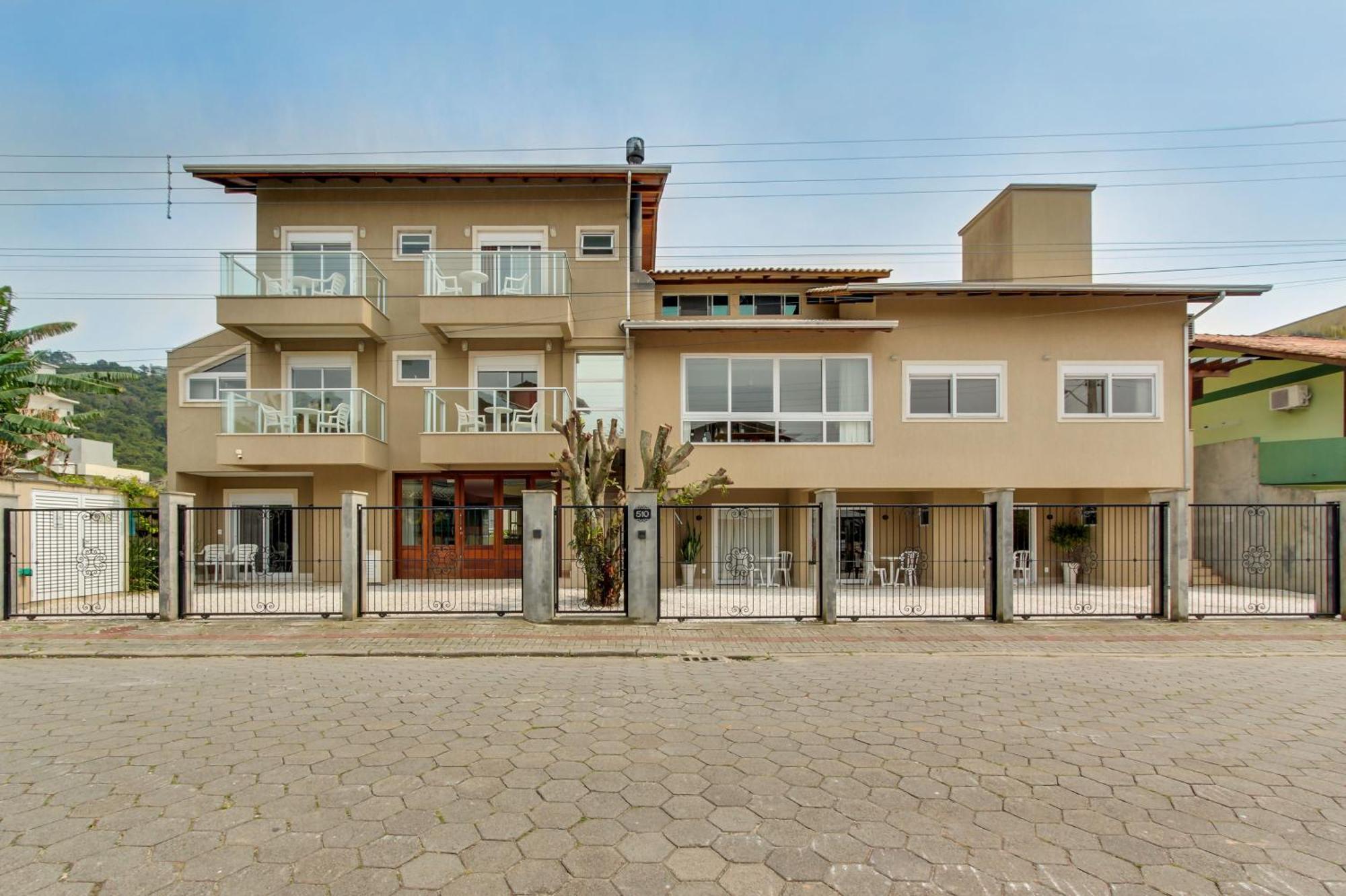 Апартаменты Residencial Casa Flora Бомбиньяс Экстерьер фото